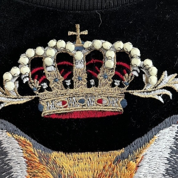 Dolce and Gabbana Black Velvet Royal Fox Sweatshirt in size Medium.  Unisex - Picture 3 of 6